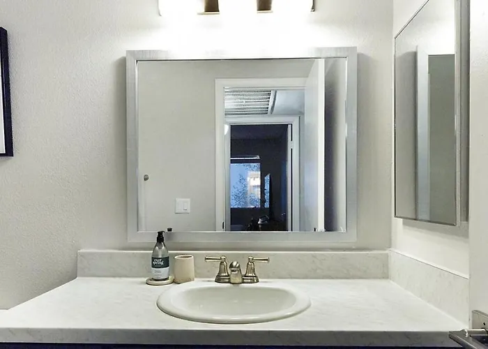 Landing Modern With Amazing Amenities Tucson