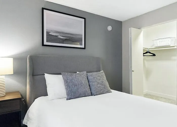 Landing Modern With Amazing Amenities Apartment *