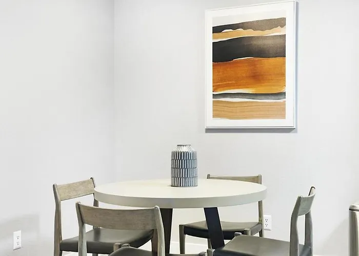 Landing Modern With Amazing Amenities Tucson